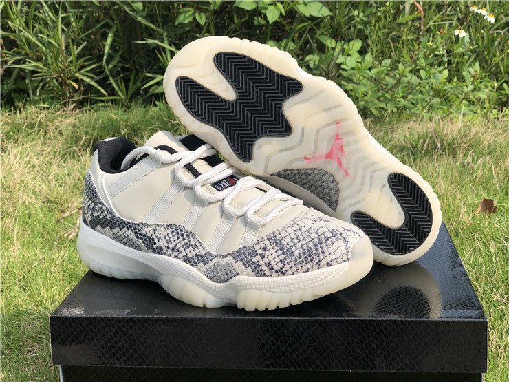 jordan 11 low se snakeskin light bone shoes - Click Image to Close