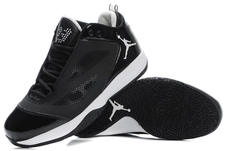 Air Jordan Quick Fuse Black White Logo